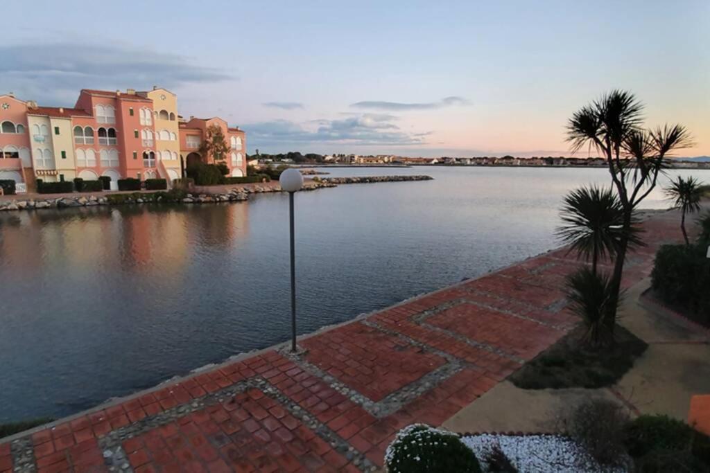 Bel Appartement Vue Sur Le Lac Marin Avec Piscine Le Barcarès Exteriér fotografie
